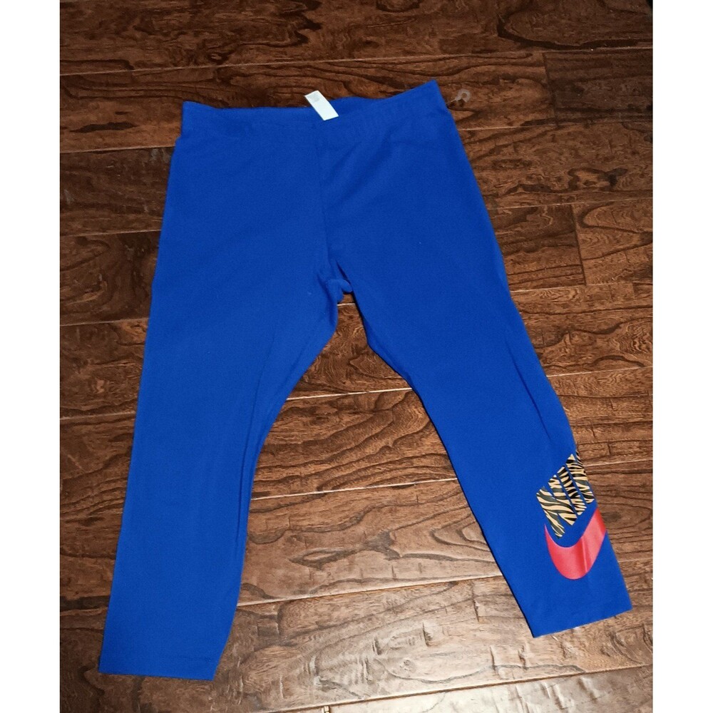 Nike - Picture 2 of 3